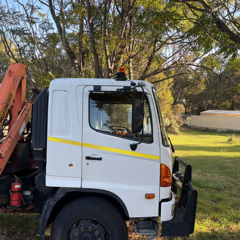 HINO – 820 mm Full Wing