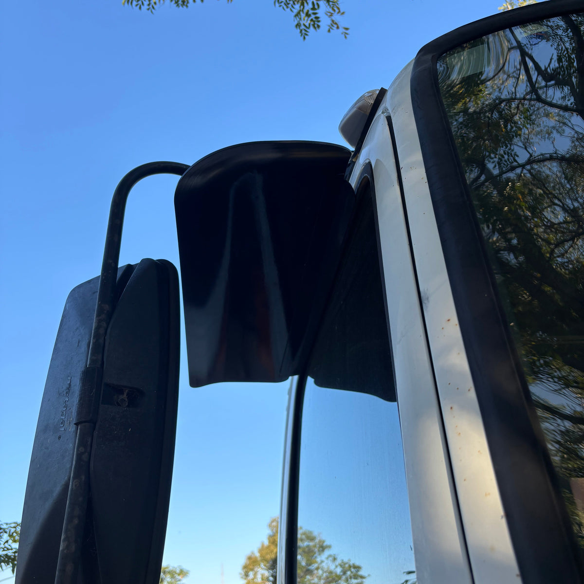 HINO – 820 mm Full Wing